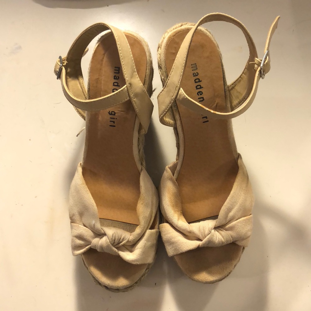 Madden Girl Wedges